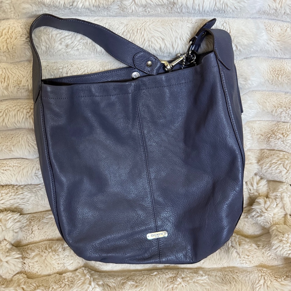 Coach Avery Pebbled Leather Hobo w/ Tag & Tassel F23309 NWOT